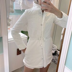 White House Black Market WHBM size XS white lace puffer jacket coat